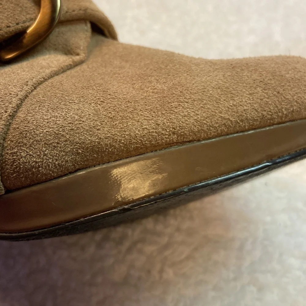 Anne Klein Winterlyn Tan Leather Upper Suede 3.5” Patent Heel EUC Size 8.5